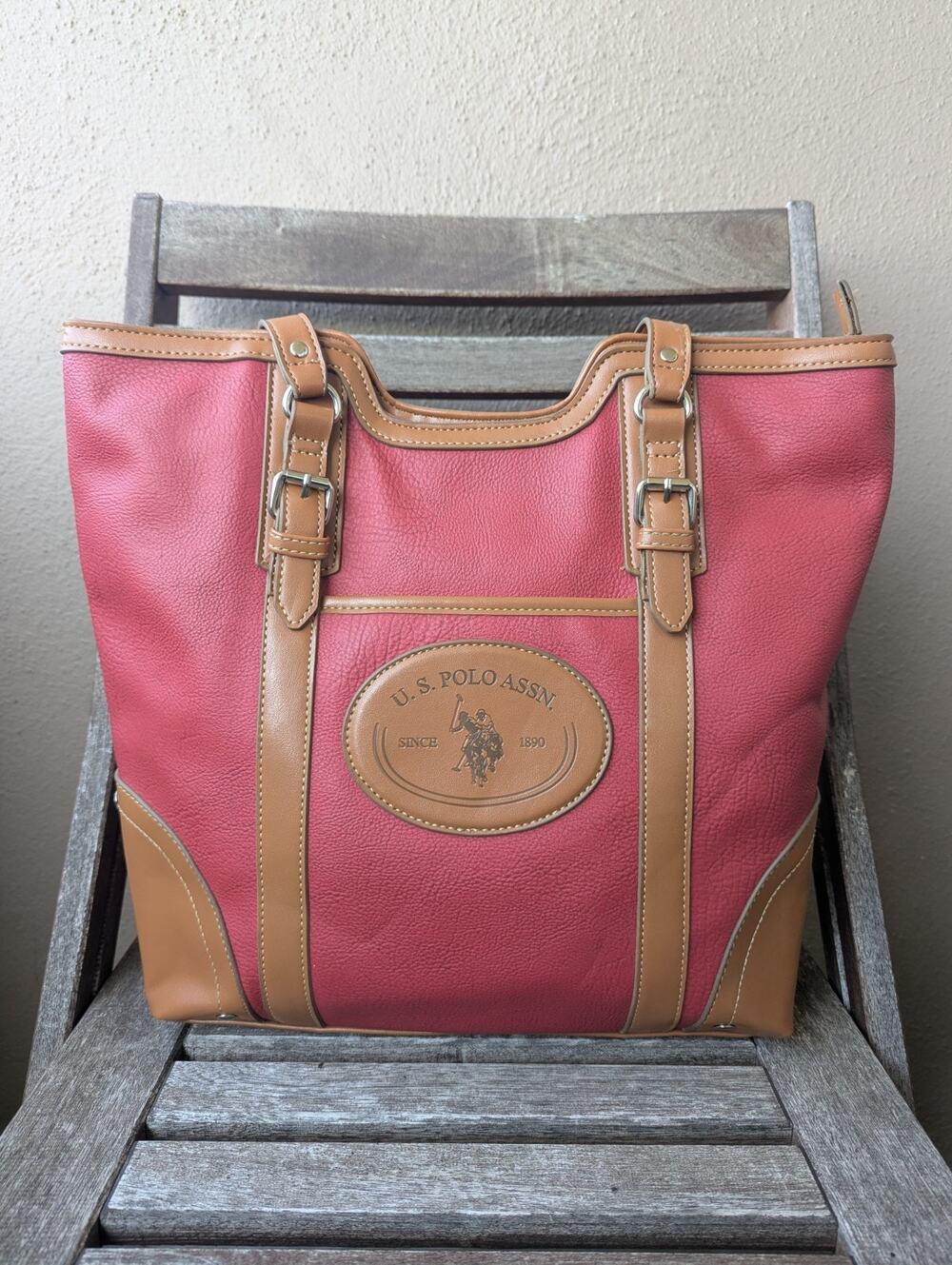 💜U.S. Polo Assn. Red Pebbled Faux Leather Zip Tote